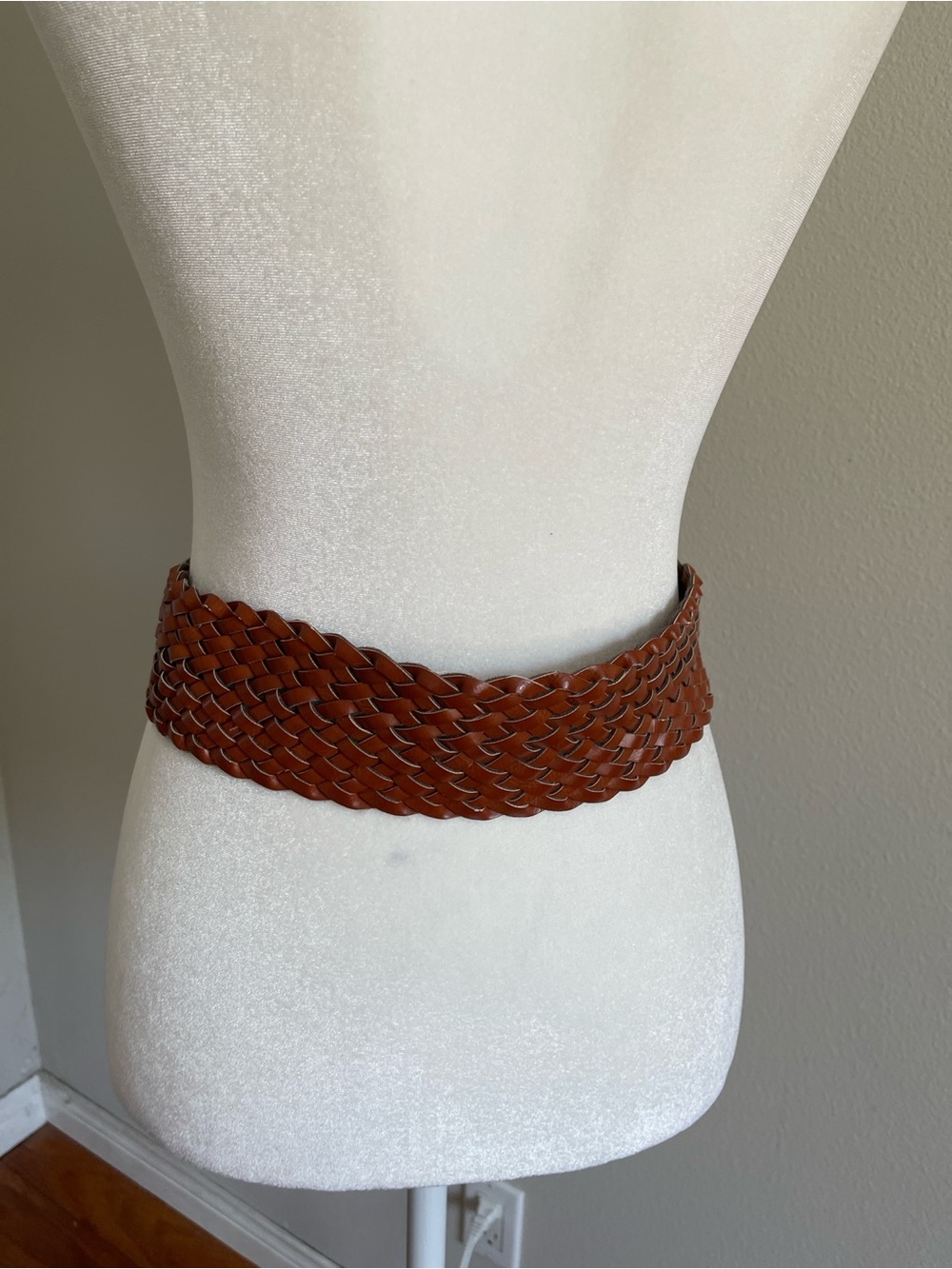 Wide Braided Leather Belt with Round Buckle - Brown - Picture 5 of 6